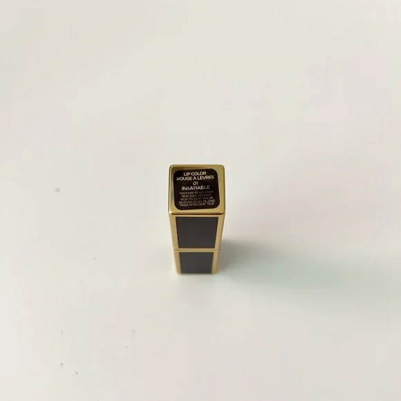 🌟SOLD🌟TOM FORD Lip Color Matte Lipstick in 01 Insatiable Deluxe Mini 1 g - Picture 4 of 9